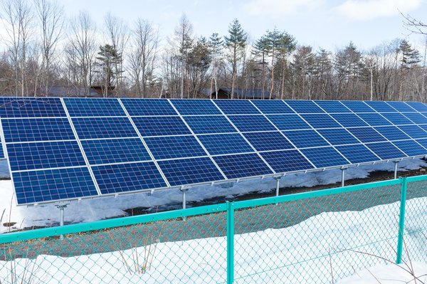 Quels sont les composants d'une installation de panneau solaire ?