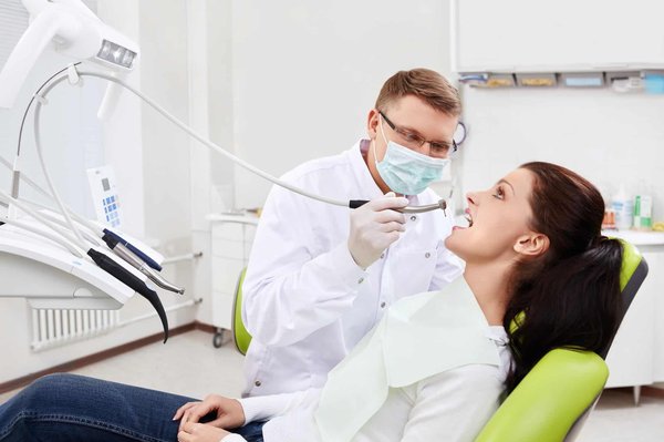 Quels sont les services proposés par vos dentistes sur le Plateau Mont-Royal ?