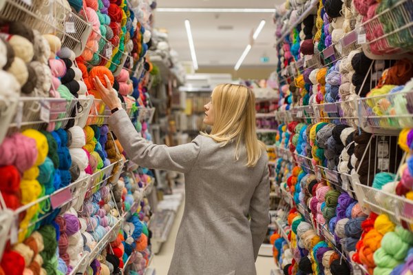 Boutique laines : une expérience sensorielle au cœur du tricot