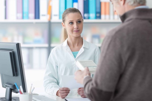 Comment s'informer sur les pharmacies de garde disponibles dans mon quartier ?